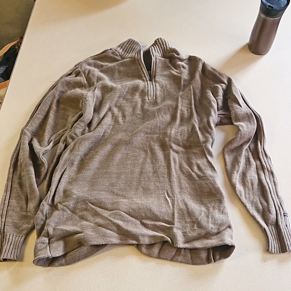 Long sleeved sweater